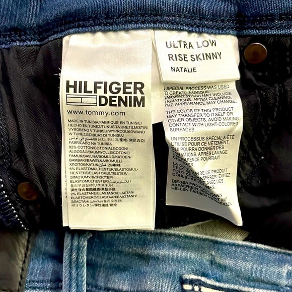 Tommy Hilfiger faded greyish blue denims. Waist 28 - Picture 6 of 7